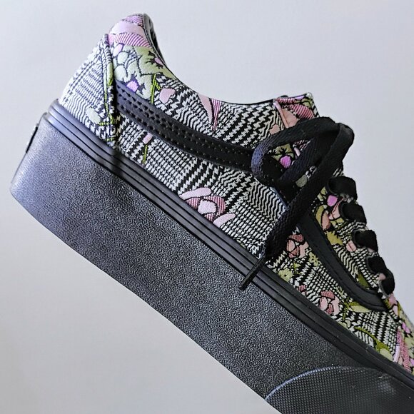 Vans Men's Old Skool Stackform/Platform Sneaker in Lovely Tapestry Floral Black - Picture 7 of 13